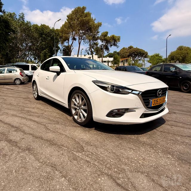 מודעת רכב מאזדה 3