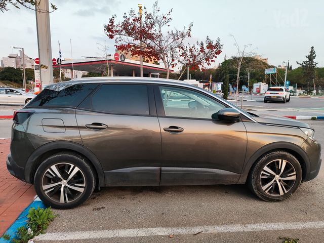 פיג'ו 3008