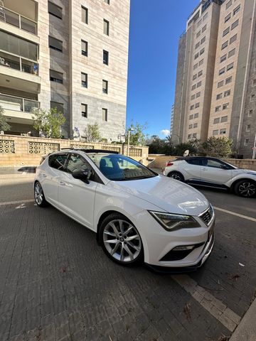 מודעת רכב סיאט לאון