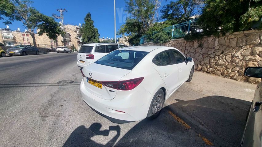 מאזדה 3