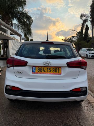 יונדאי i20
