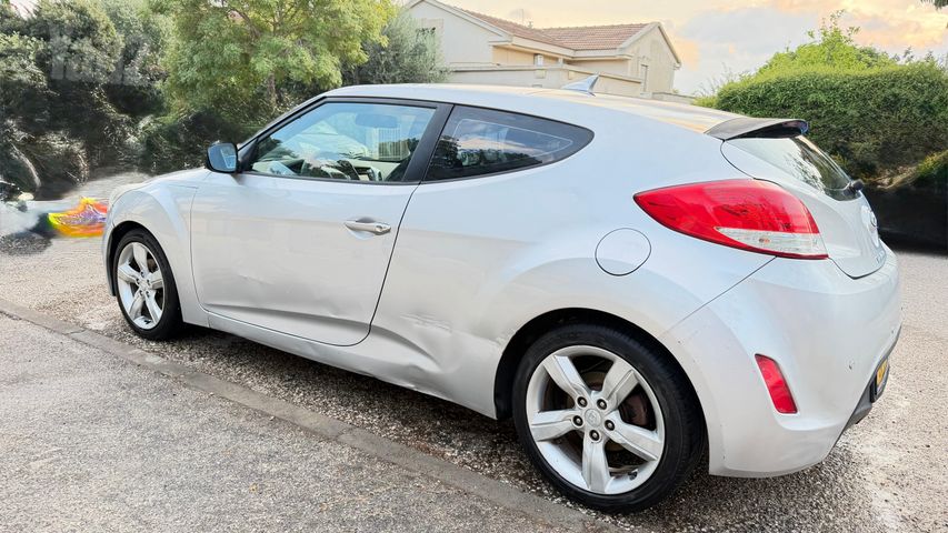 מודעת רכב יונדאי ולוסטר