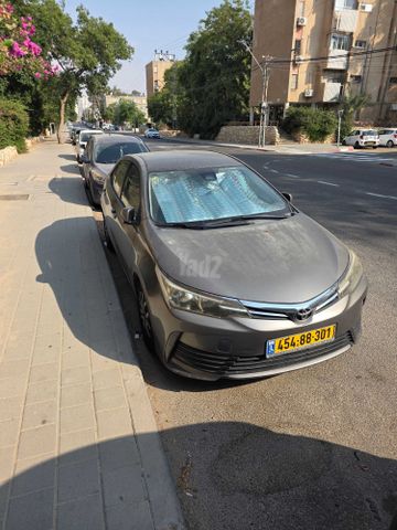 טויוטה קורולה