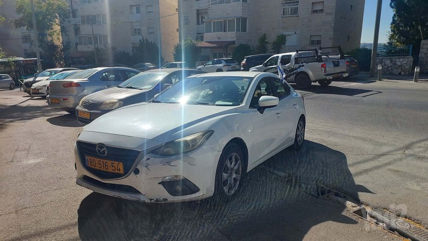 מאזדה 3