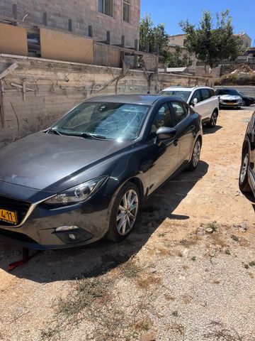 מאזדה 3