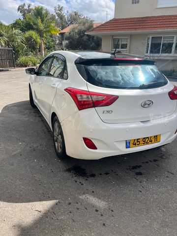 יונדאי i30