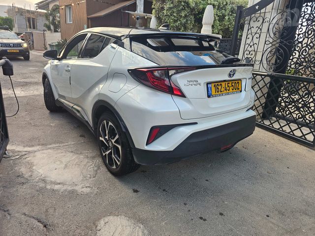 טויוטה C-HR