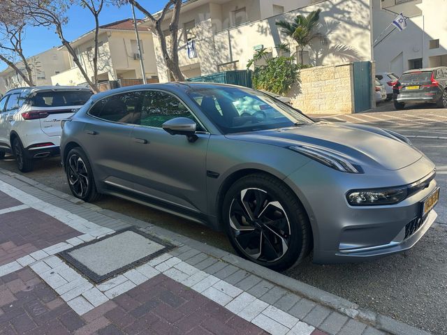 זיקר 001