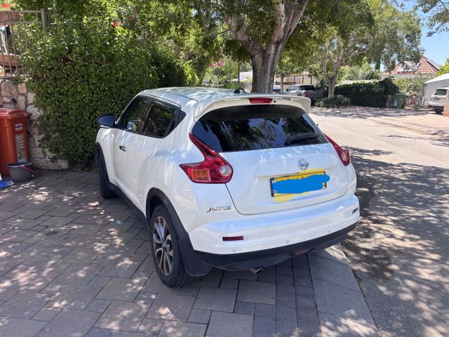 ניסאן ג'וק