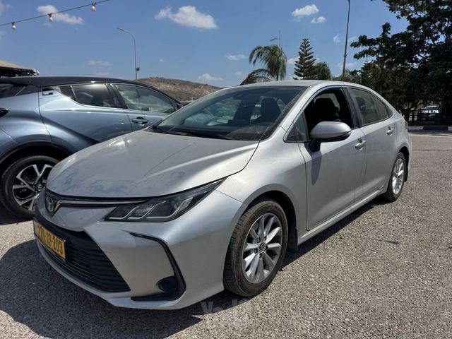 טויוטה קורולה