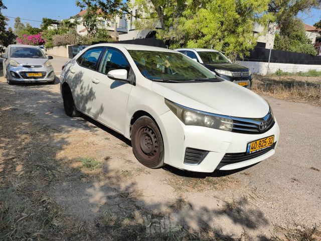טויוטה קורולה