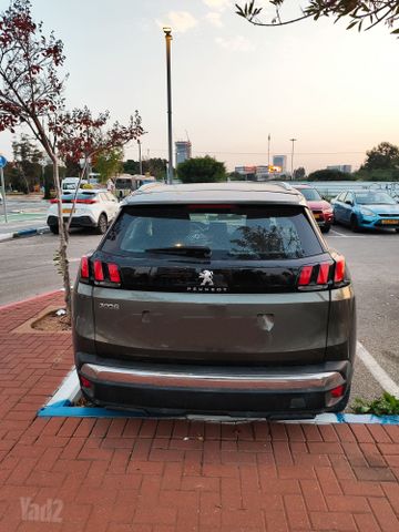 פיג'ו 3008