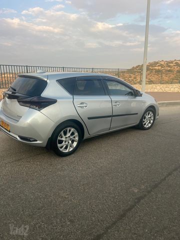 טויוטה אוריס