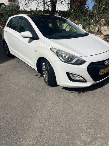 יונדאי i30
