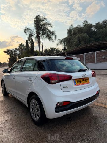 יונדאי i20