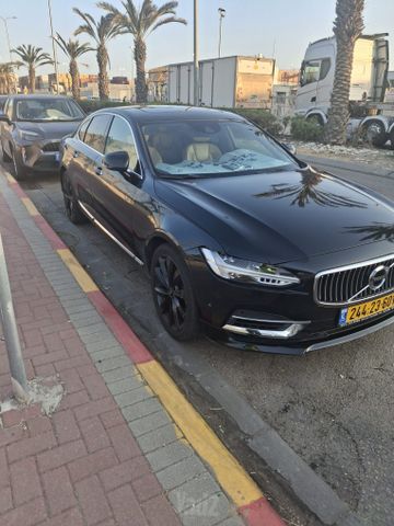וולוו S90