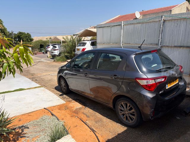 מודעת רכב טויוטה יאריס