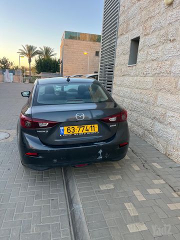 מאזדה 3