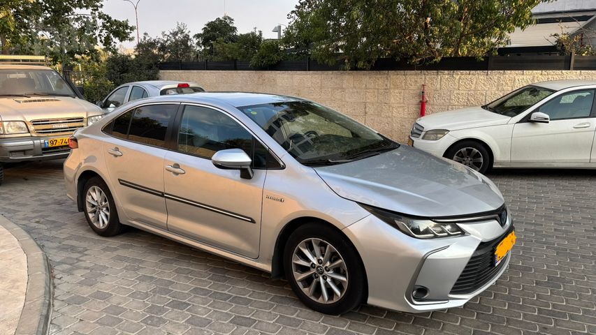 טויוטה קורולה