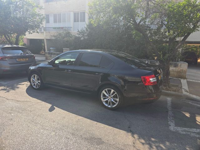 סקודה אוקטביה