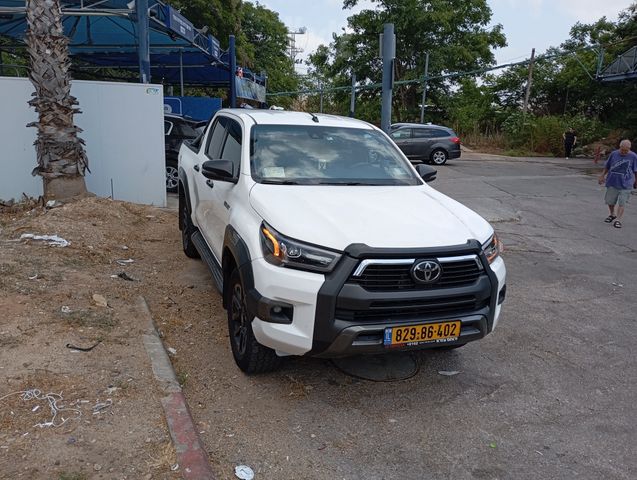 מודעת רכב טויוטה היילקס