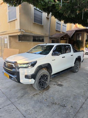 טויוטה היילקס