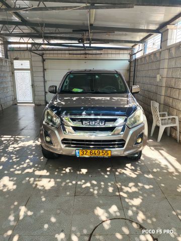 איסוזו די-מקס