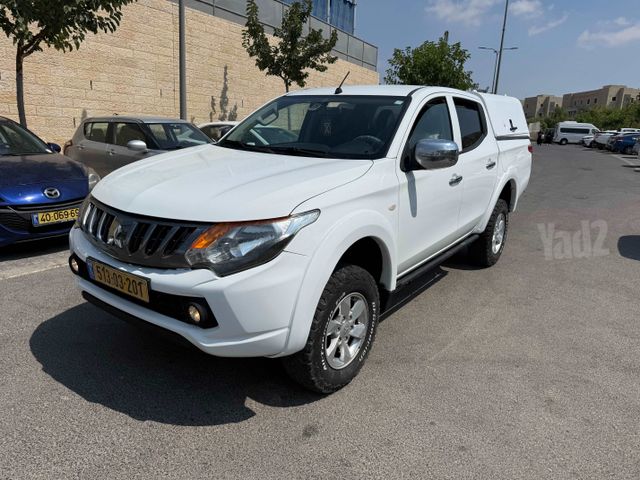 מיצובישי טרייטון / L200