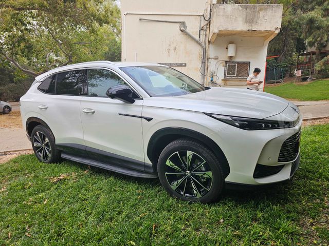 אם ג'י EHS PHEV