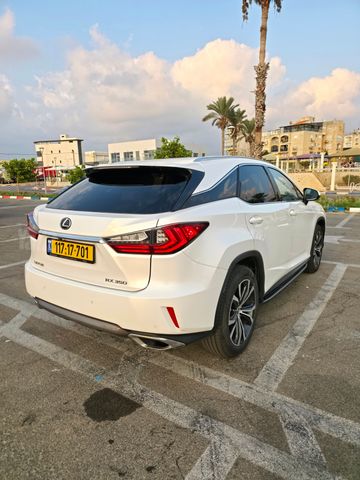 לקסוס RX