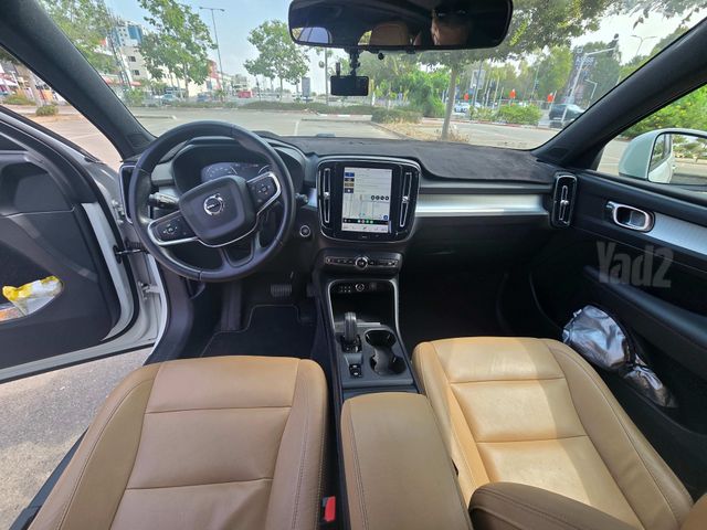 וולוו XC40
