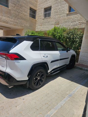 טויוטה RAV4