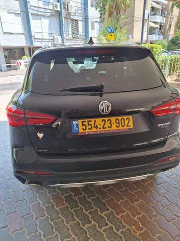 אם ג'י EHS PHEV