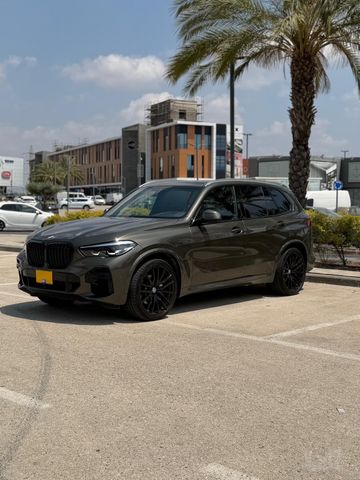 ב מ וו X5