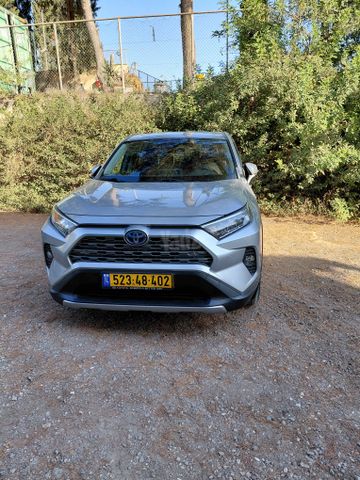 טויוטה RAV4