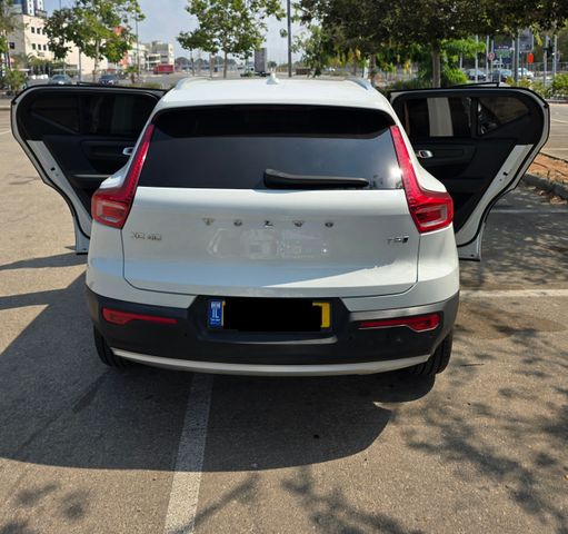 וולוו XC40