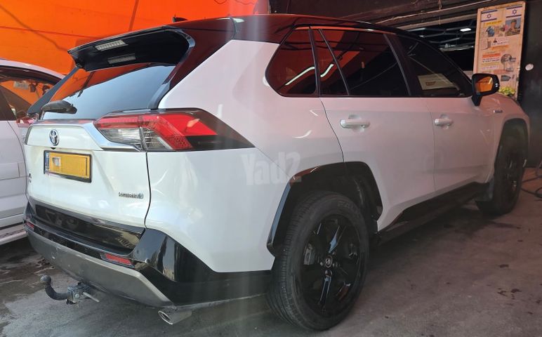 מודעת רכב טויוטה RAV4