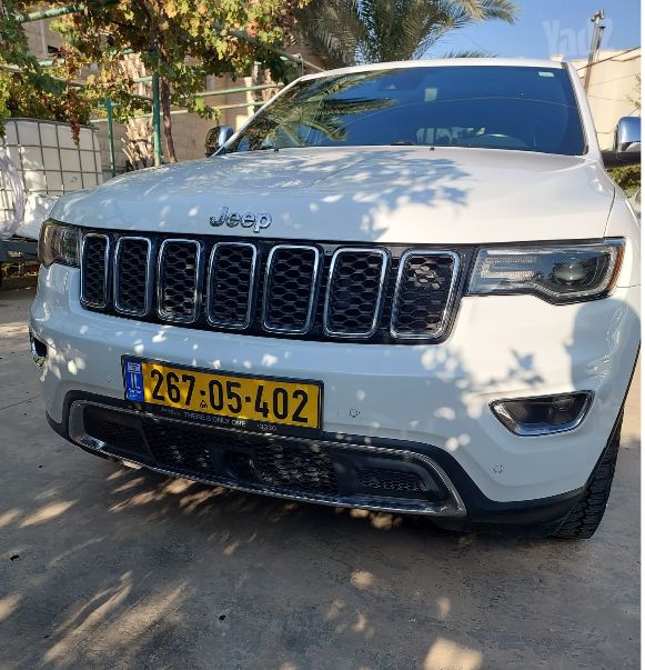 מודעת רכב ג'יפ גרנד צ'ירוקי
