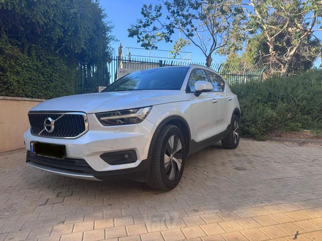 וולוו XC40