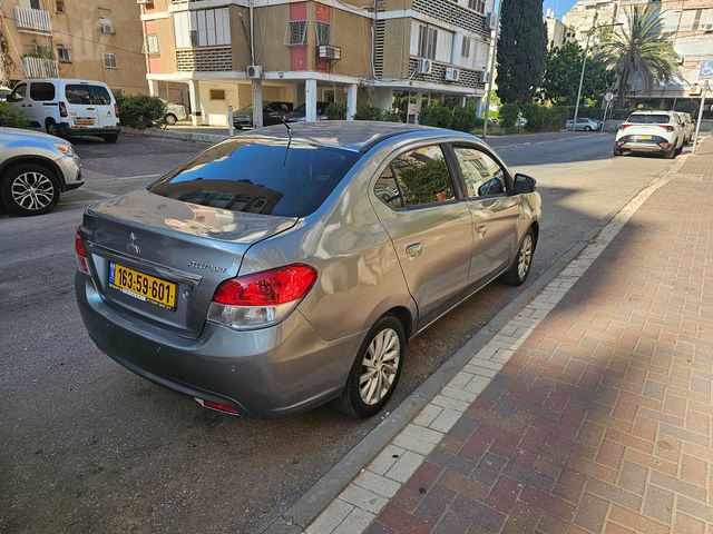 מודעת רכב מיצובישי אטראז'