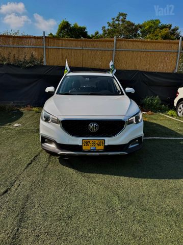 אם ג'י ZS