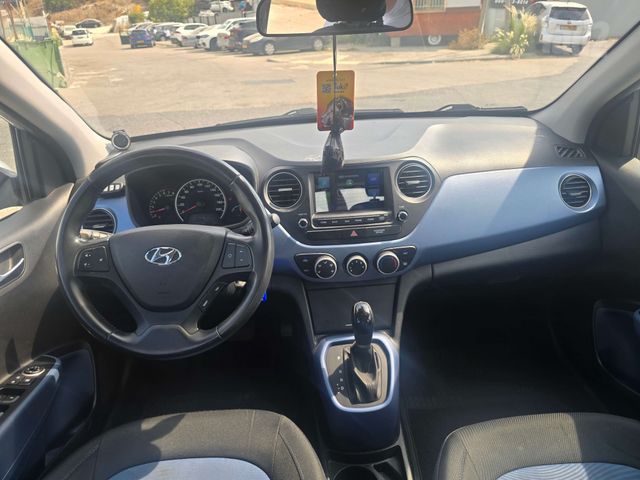 יונדאי i10