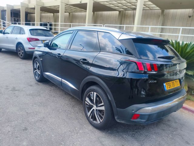 פיג'ו 3008