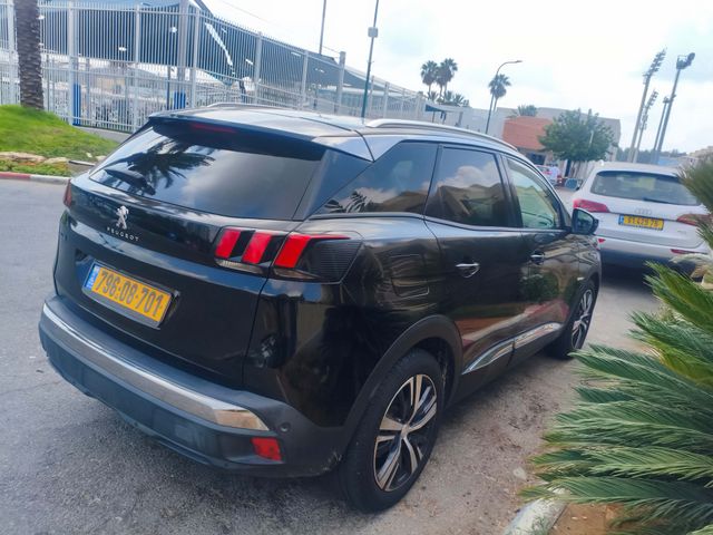 פיג'ו 3008