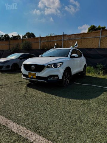 אם ג'י ZS