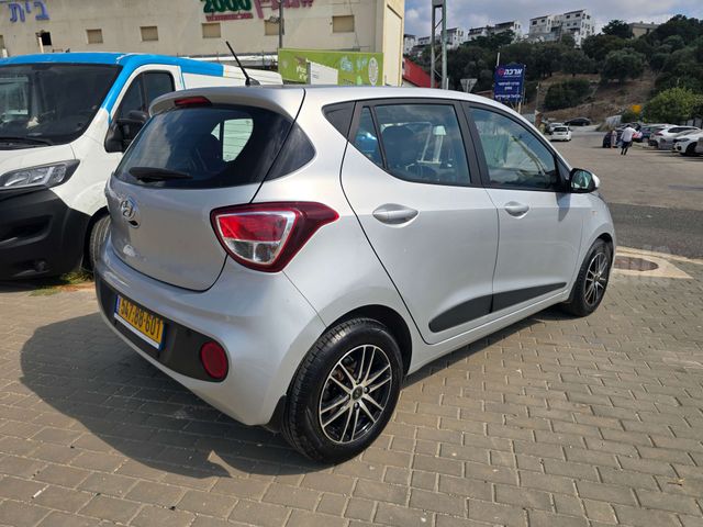 יונדאי i10