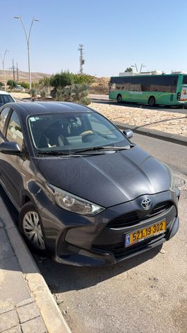 טויוטה יאריס