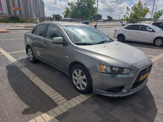 מודעת רכב מיצובישי לנסר