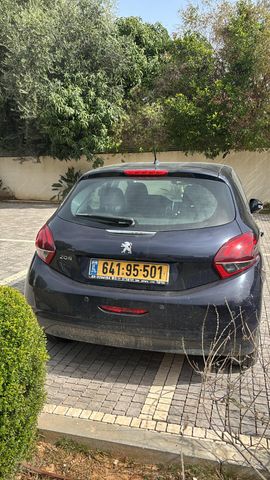 פיג'ו 208