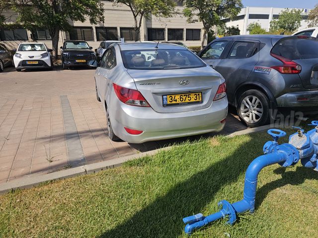 יונדאי אקסנט i25